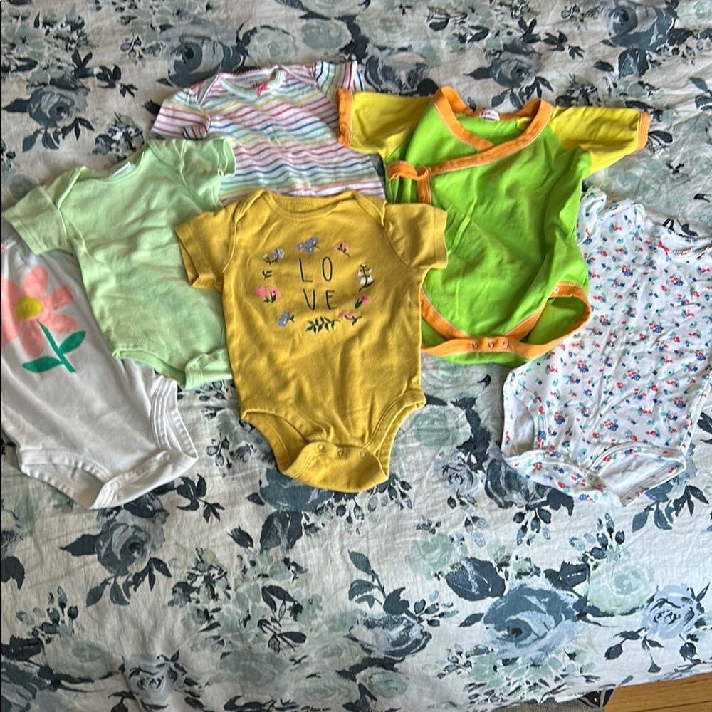 Colorful Spring Baby short sleeve Onesie Set - Sz 12-18M